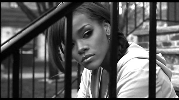 Fool In Love Lyrics - Rihanna