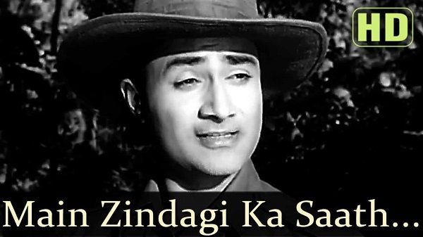 MAIN ZINDAGI KA SATH NIBHATA LYRICS - Hum Dono