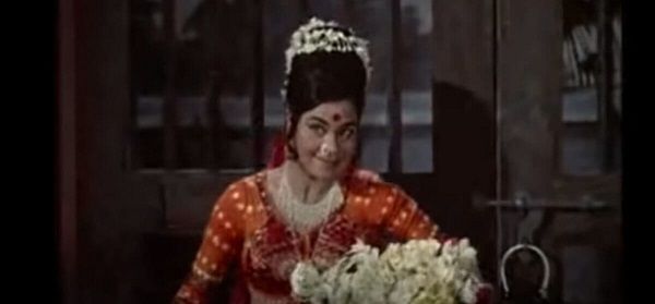 Mera Naam Hai Chameli Lyrics